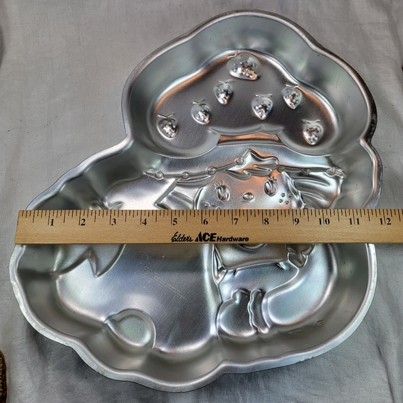 Wilton Strawberry Shortcake Cake PAN 502-3835 American Greetings 1983 - Picture 3 of 11